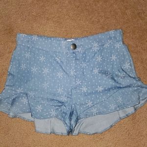 NWT BCBG Crazy Daisy Indigo shorts, 4, ruffle bottom